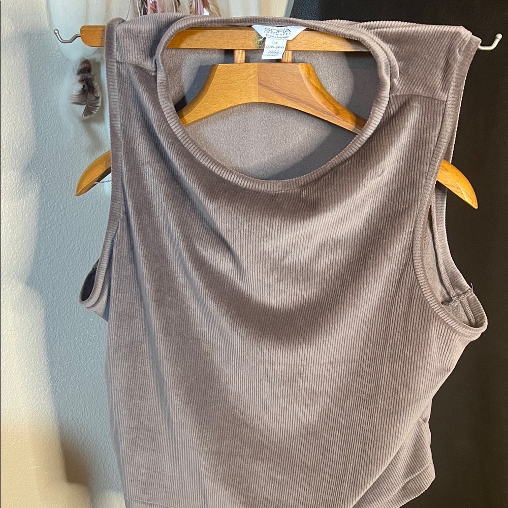 Stylish Ribbed Tank Top in Taupe